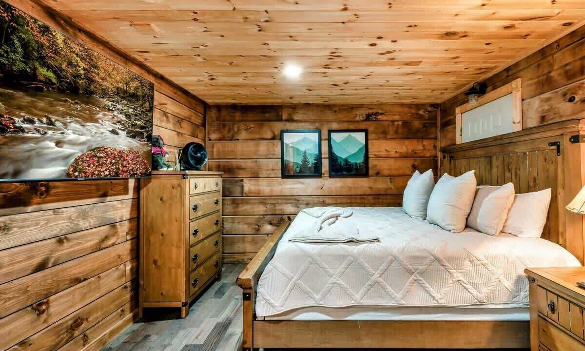 Photo of Bedroom in Sevierville
