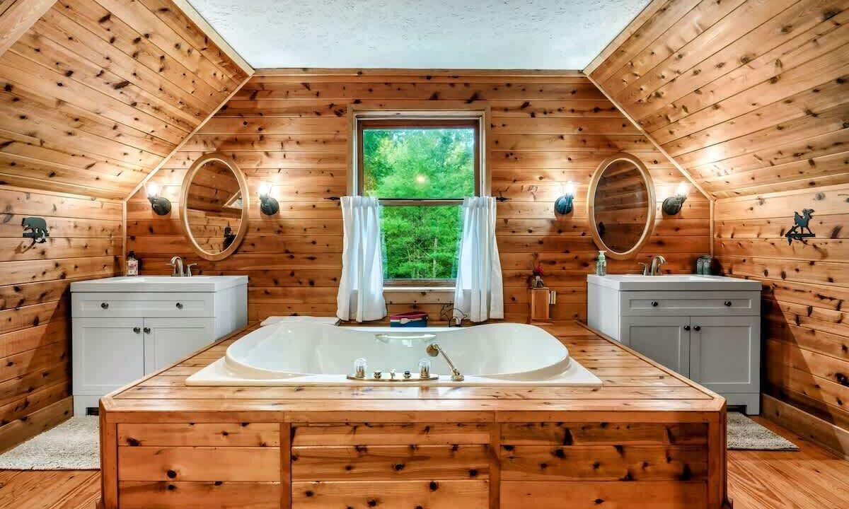 Photo of Bathroom in Sevierville