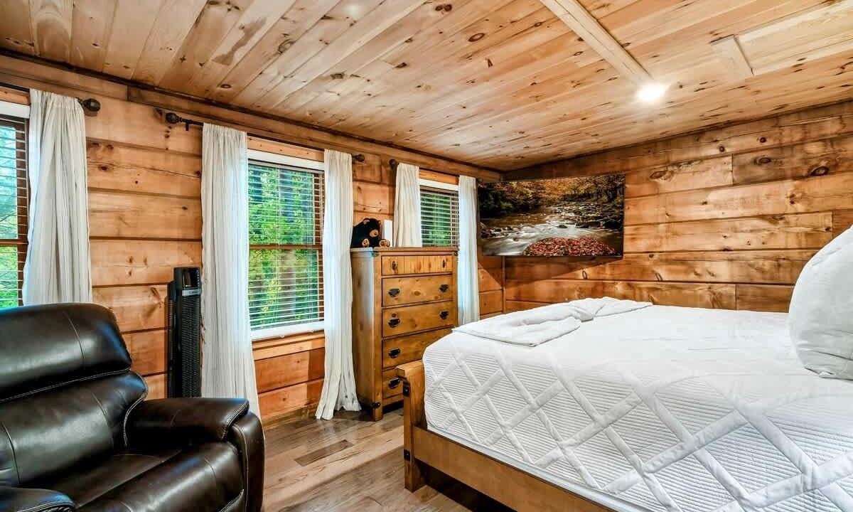 Photo of Bedroom in Sevierville