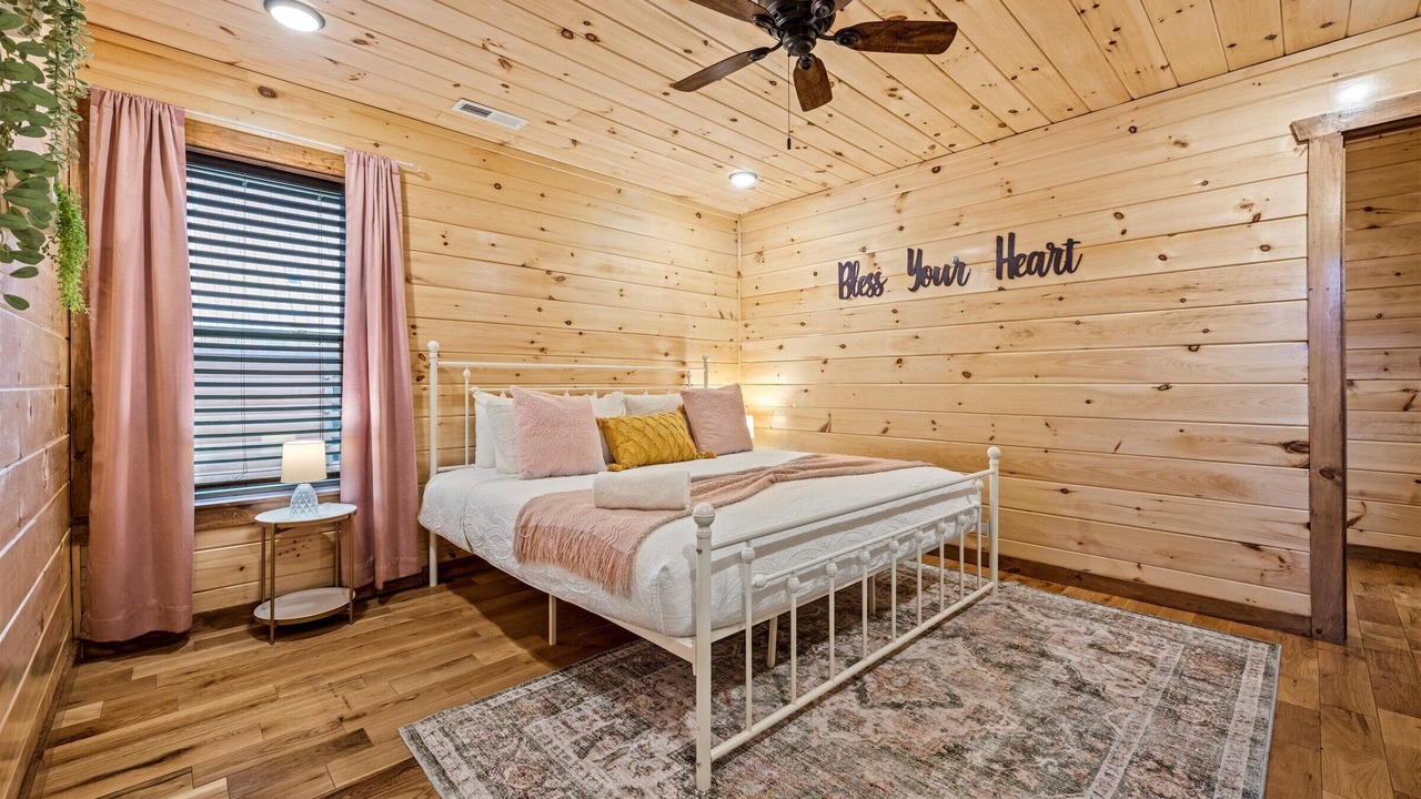 Photo of Bathroom in White Oak Lodge