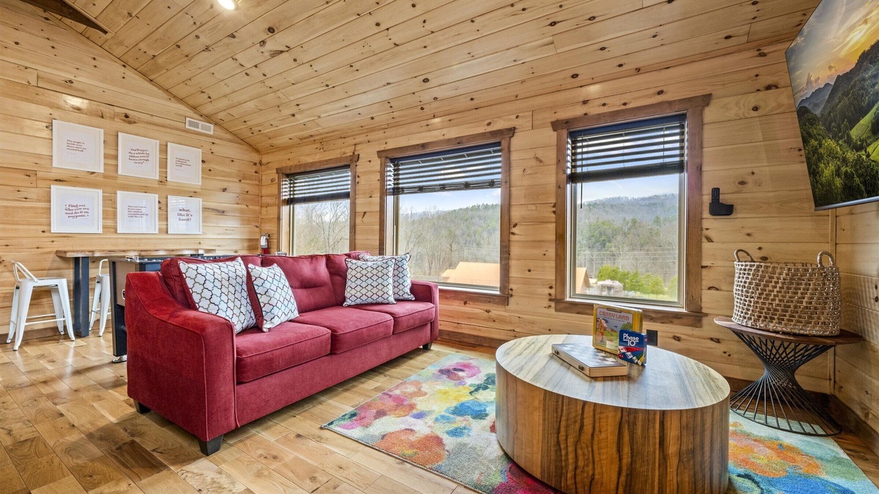 Photo of Bedroom in White Oak Lodge