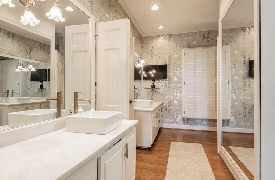 Photo of Bathroom in Guntersville