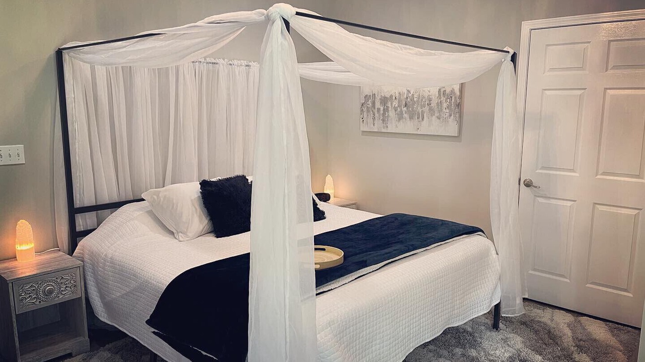 Photo of Bedroom in Mars Hill