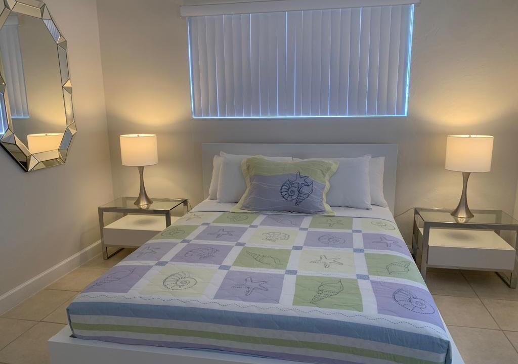 Photo of Bedroom in Biscayne Point