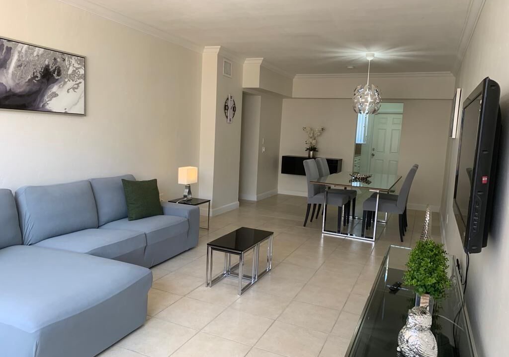 Photo of Livingroom in Biscayne Point