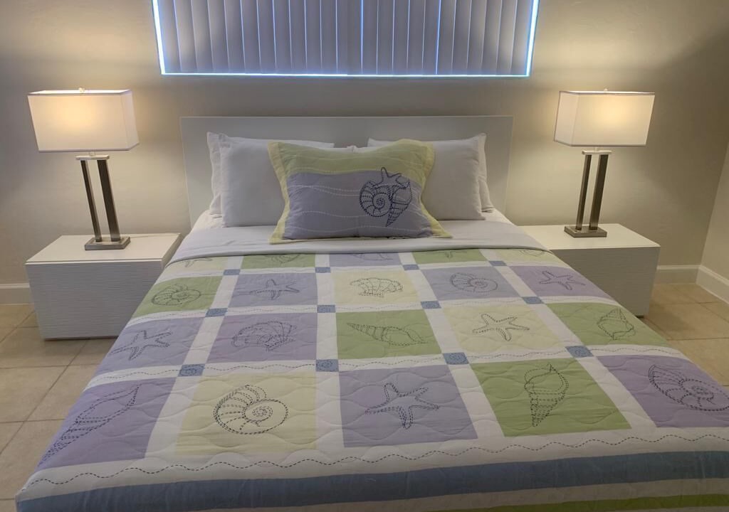 Photo of Bedroom in Biscayne Point