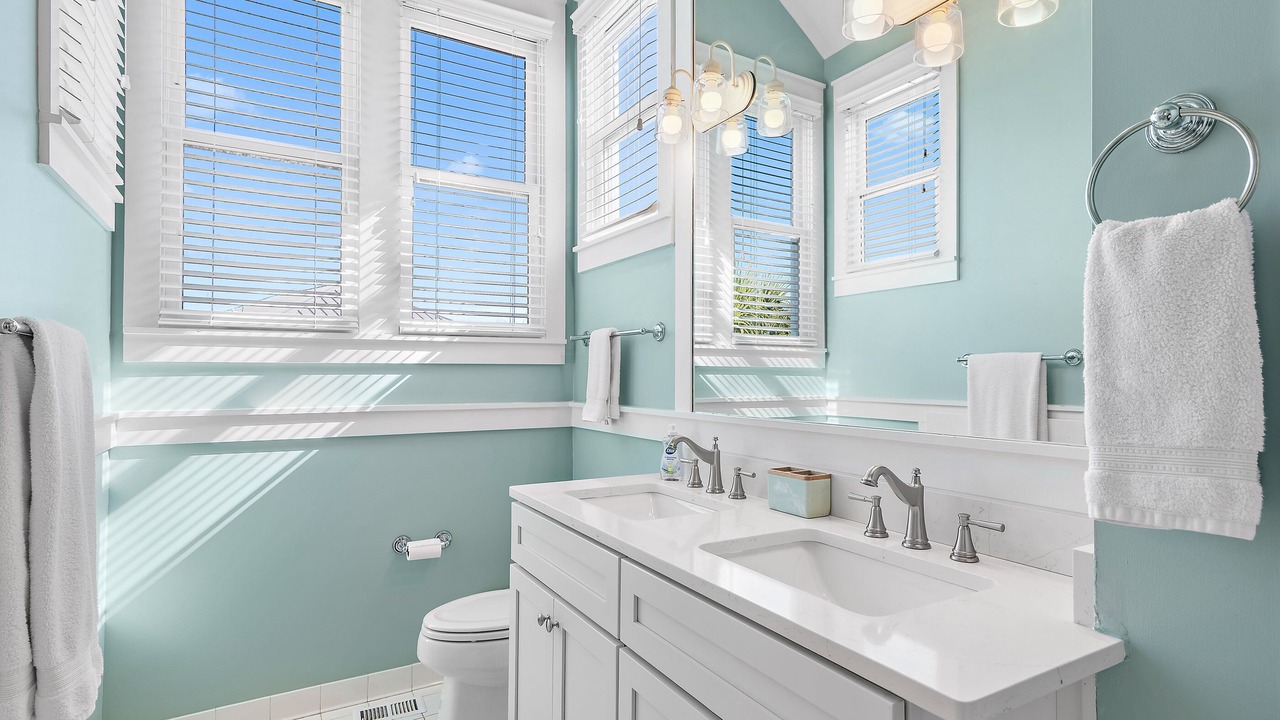 Photo of Bathroom in Sunnyside