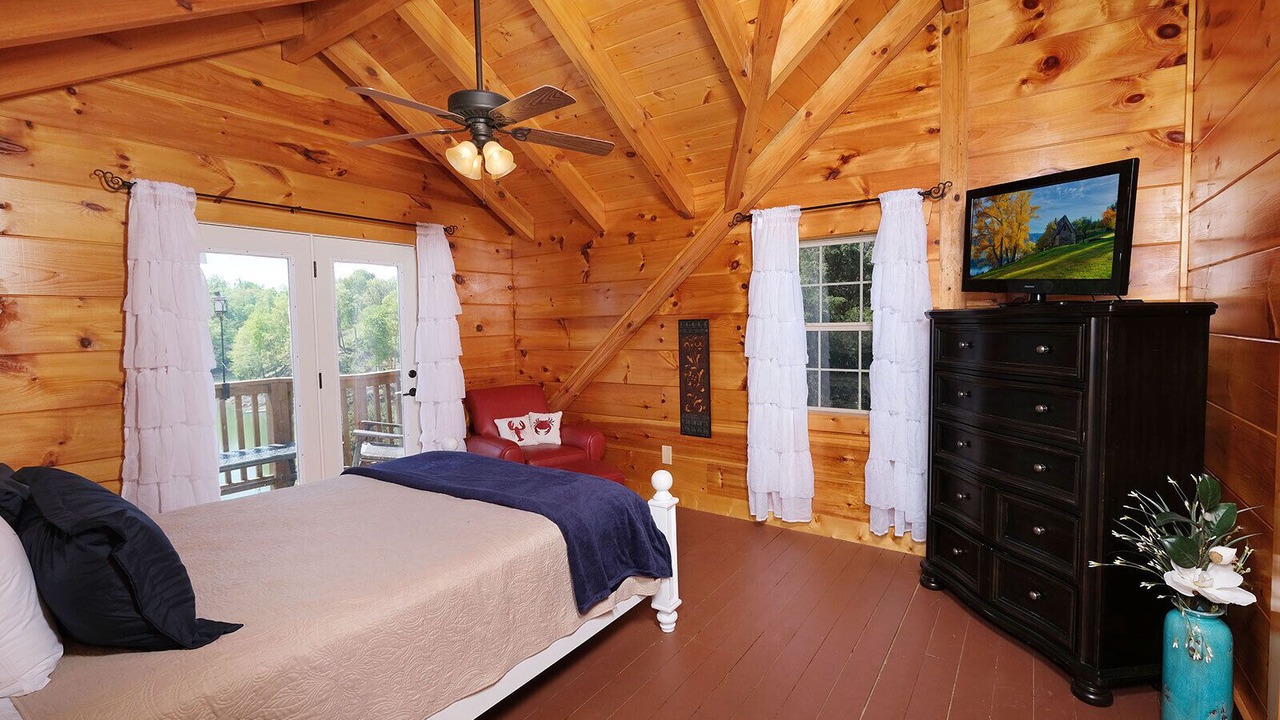 Photo of Bedroom in Sevierville