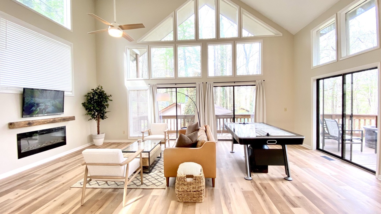 Photo of Livingroom in Maggie Valley