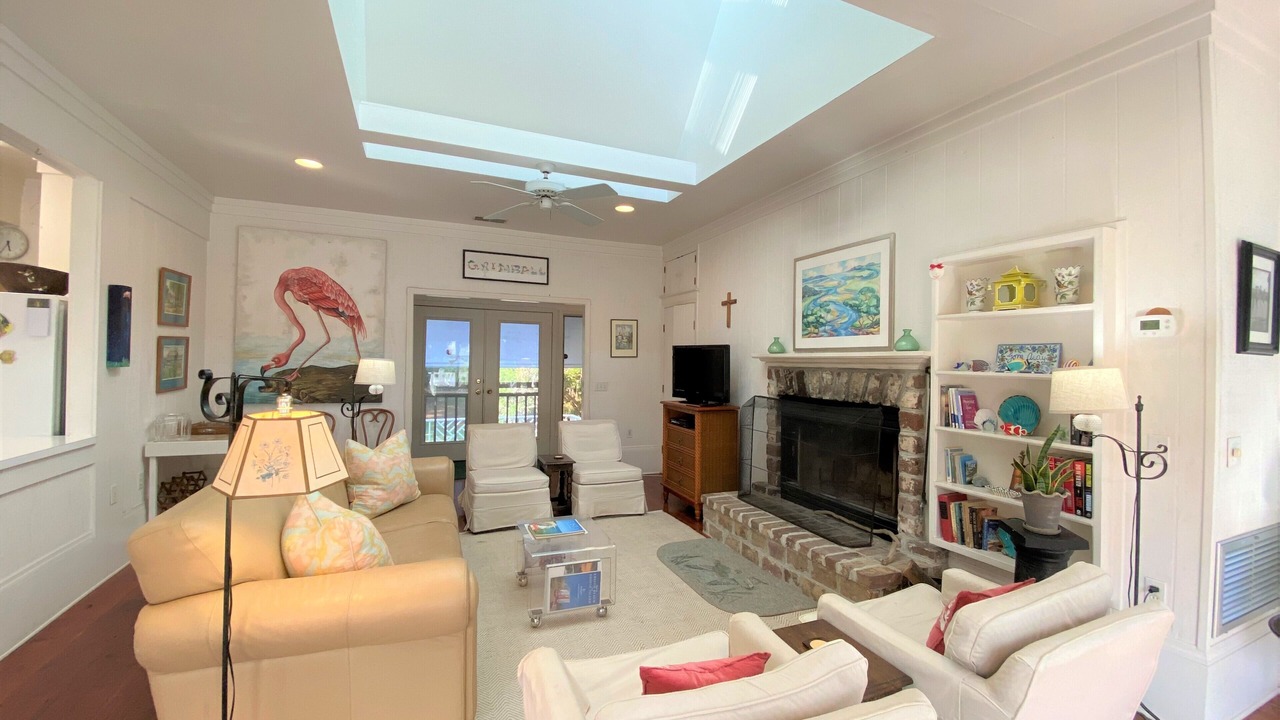Photo of Livingroom in Edisto Island