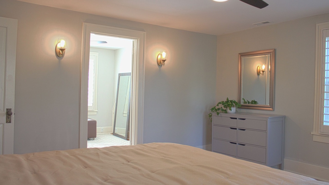 Photo of Bedroom in Grove Park- Sunset