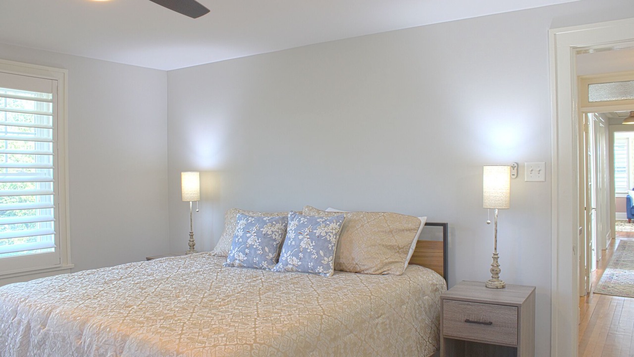 Photo of Bedroom in Grove Park- Sunset