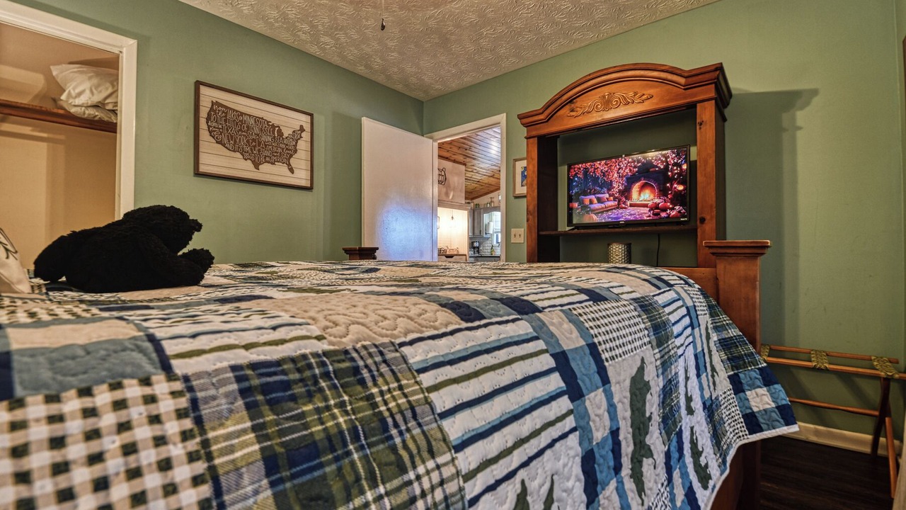Photo of Bedroom in Cosby
