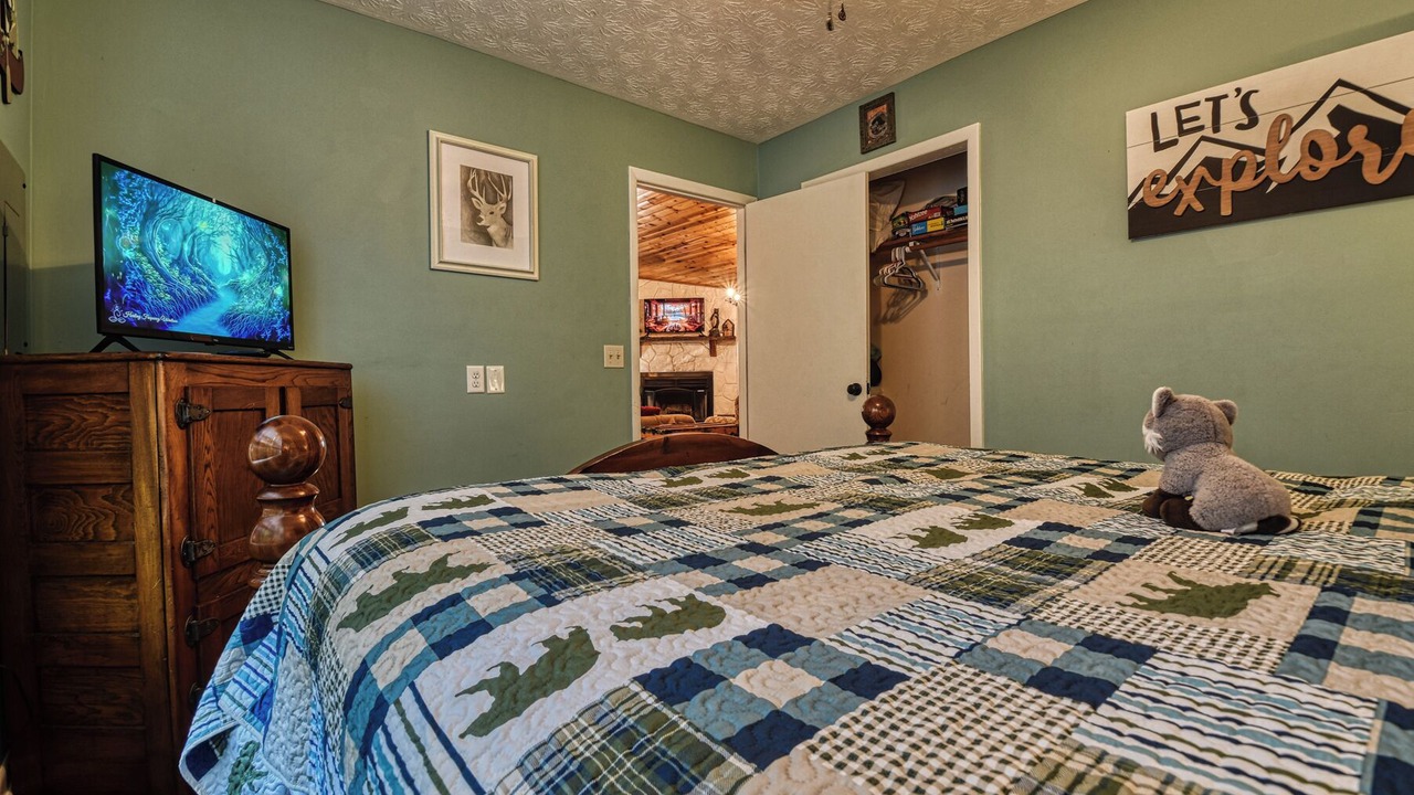 Photo of Bedroom in Cosby