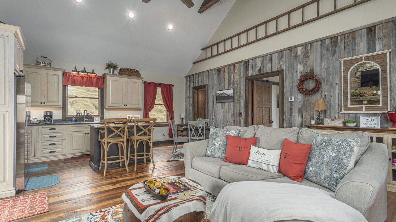 Photo of Livingroom in Waynesville