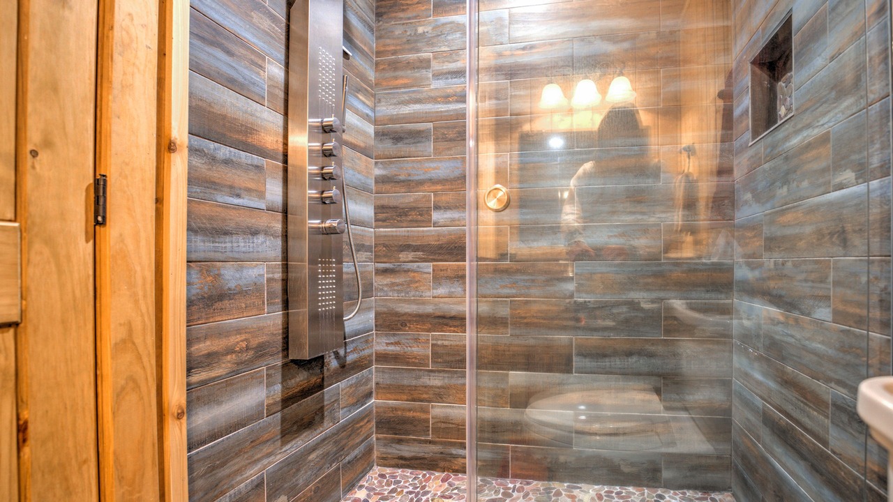 Photo of Bathroom in Cataloochee Ranch