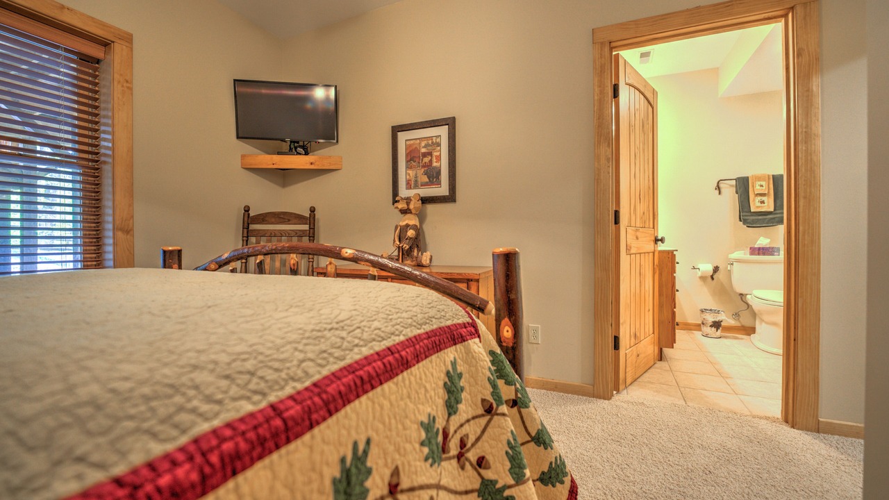 Photo of Bedroom in Cataloochee Ranch