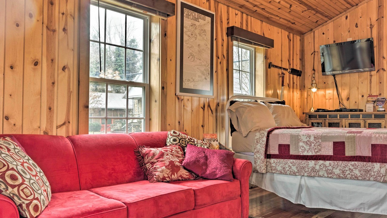 Photo of Bedroom in Hot Springs