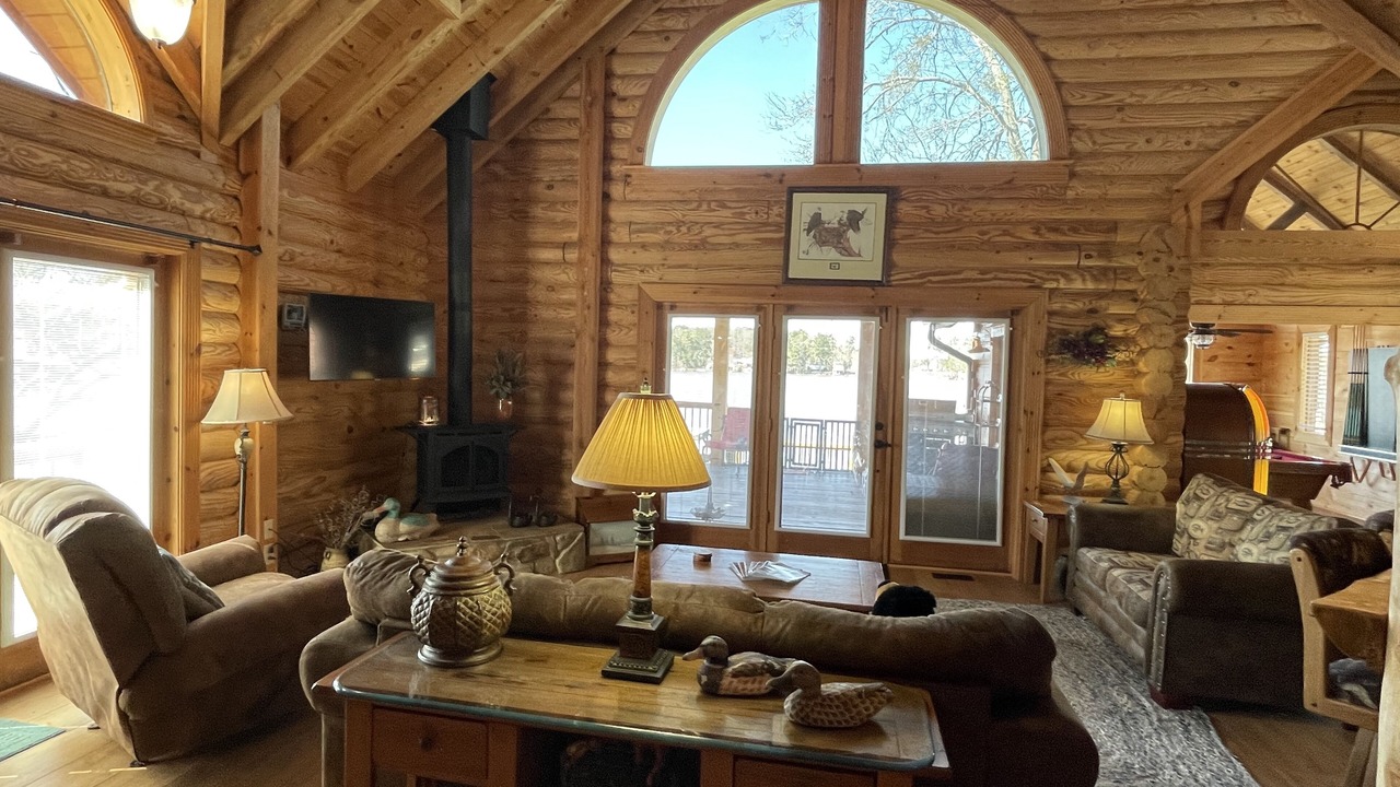 Photo of Livingroom in Hollands Landing