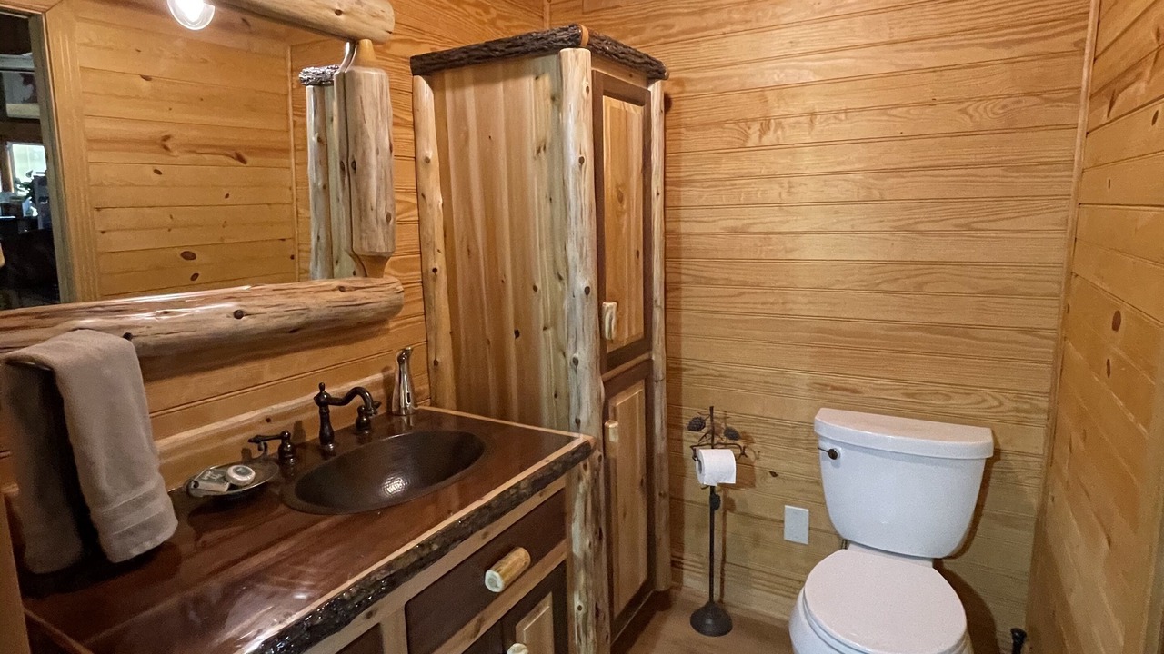 Photo of Bathroom in Hollands Landing
