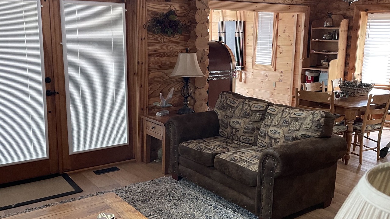 Photo of Livingroom in Hollands Landing