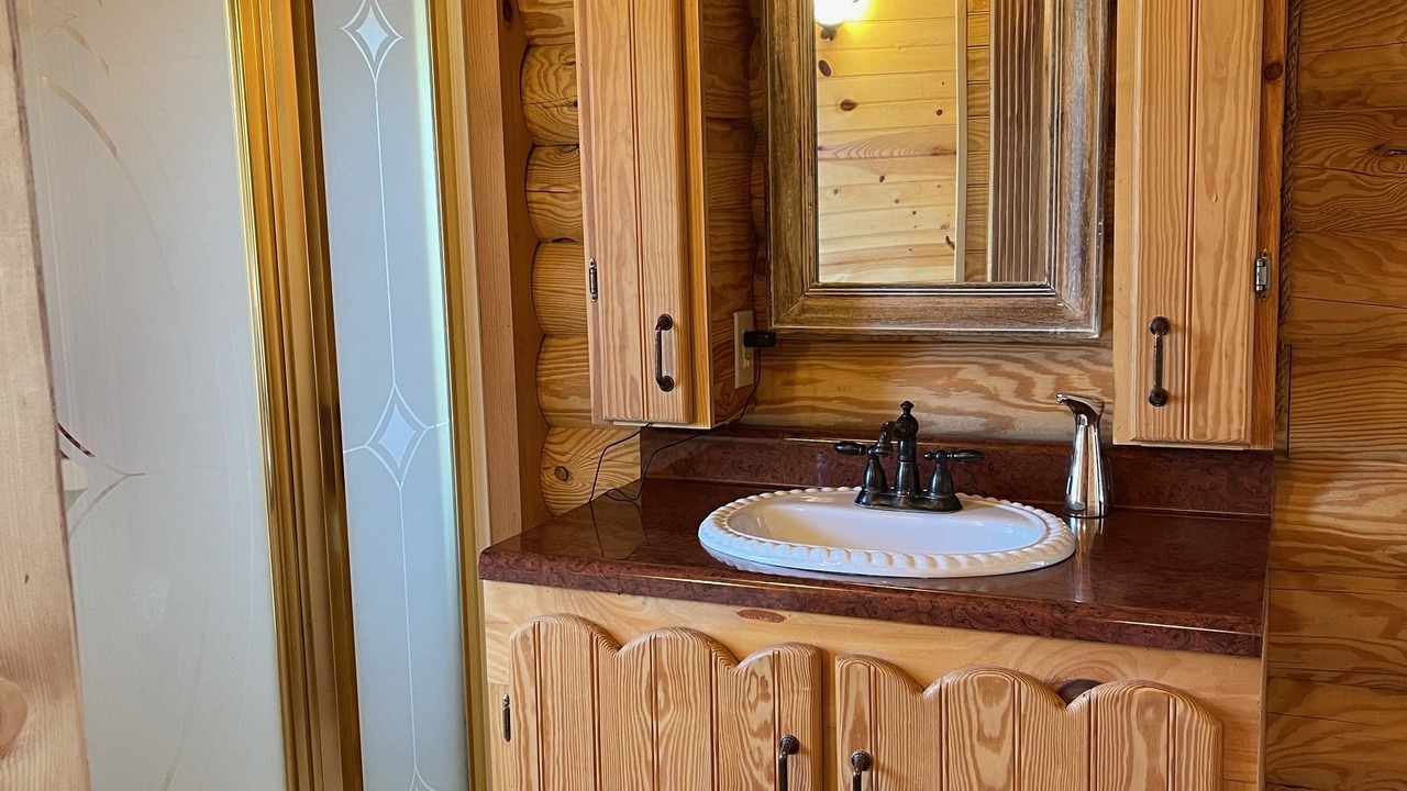 Photo of Bathroom in Hollands Landing