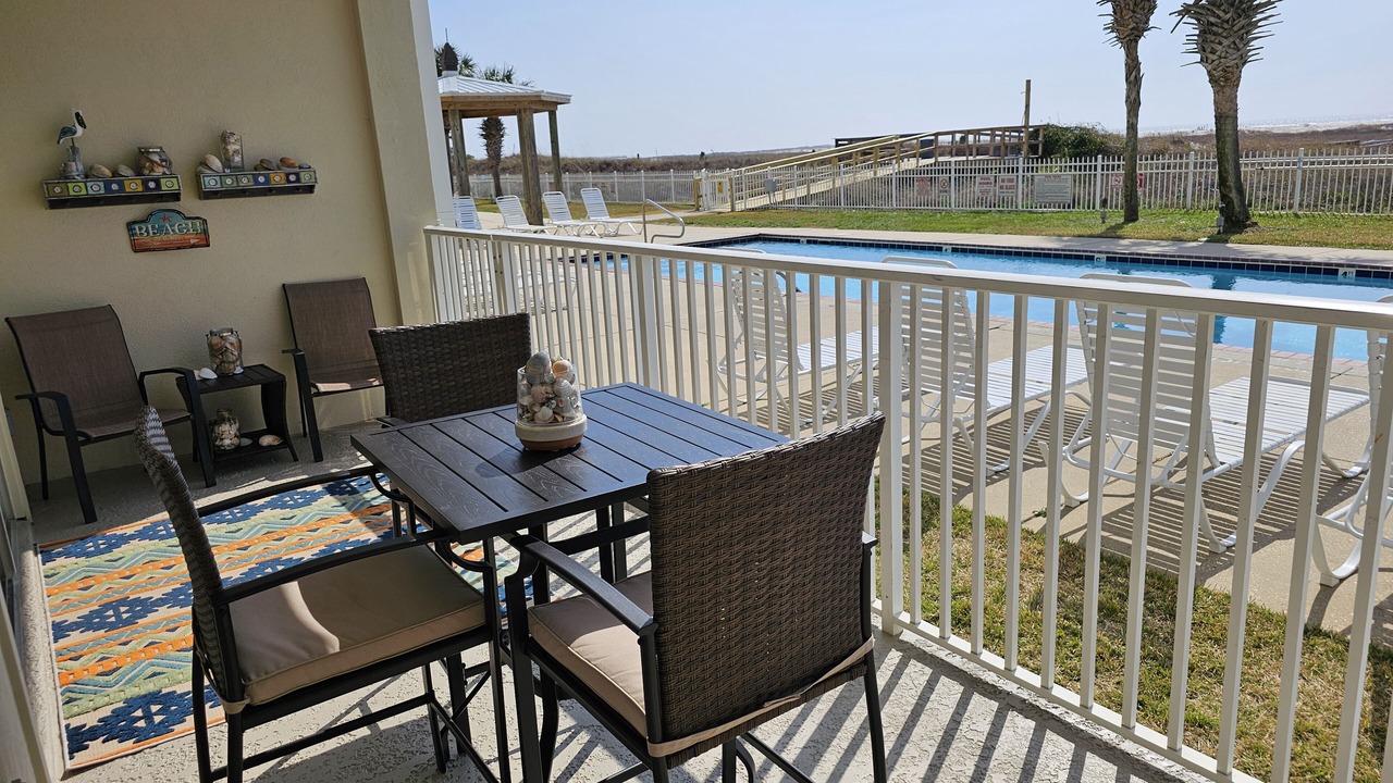 Photo of Patio Balcony in Dauphin Island