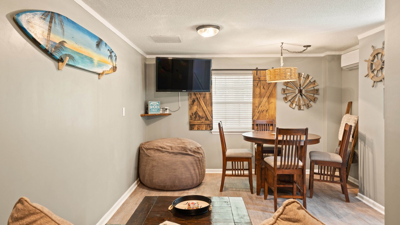 Photo of Livingroom in Saint Simons Heights