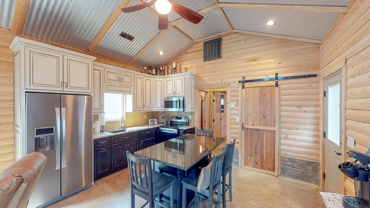 Photo of Kitchen in Guntersville