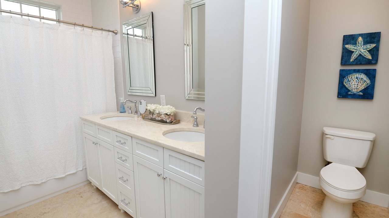 Photo of Bathroom in Sunnyside