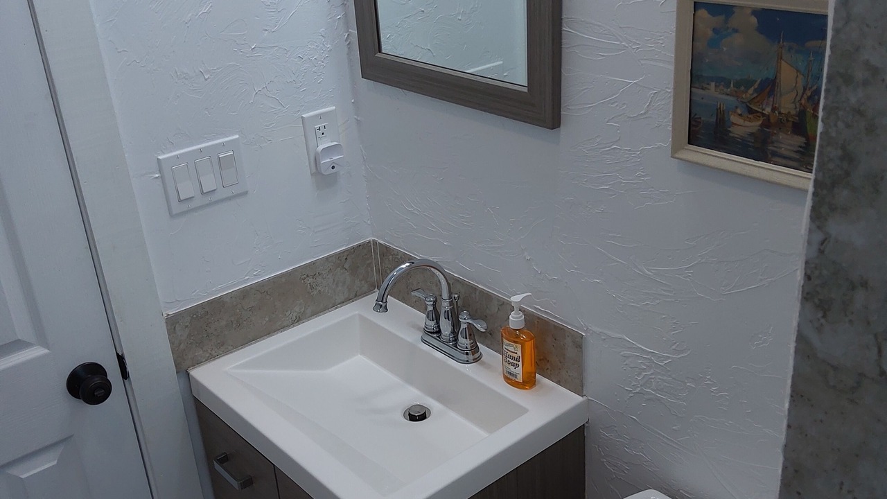 Photo of Bathroom in Uptown - Upper Duval