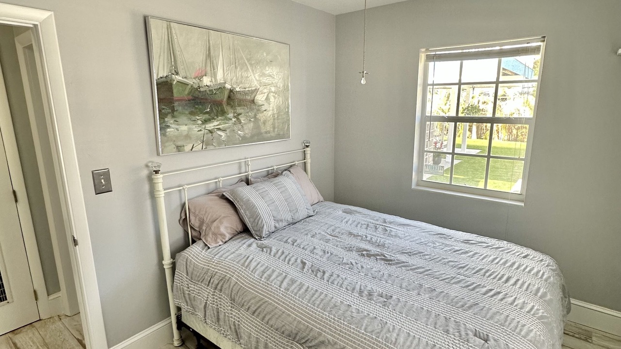 Photo of Bedroom in Midtown