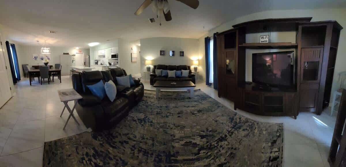 Photo of Livingroom in St. Marys