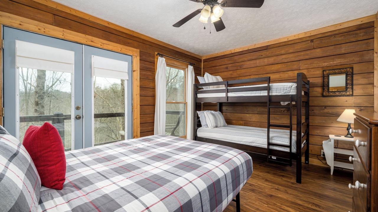 Photo of Bedroom in Ellijay