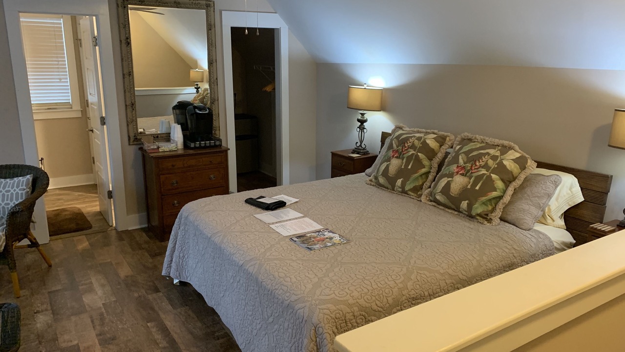 Photo of Bedroom in Riverland Terrace