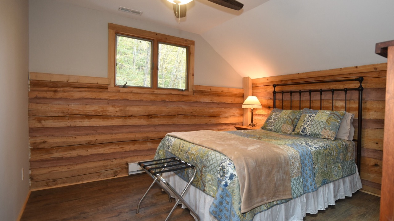 Photo of Bedroom in Marshall