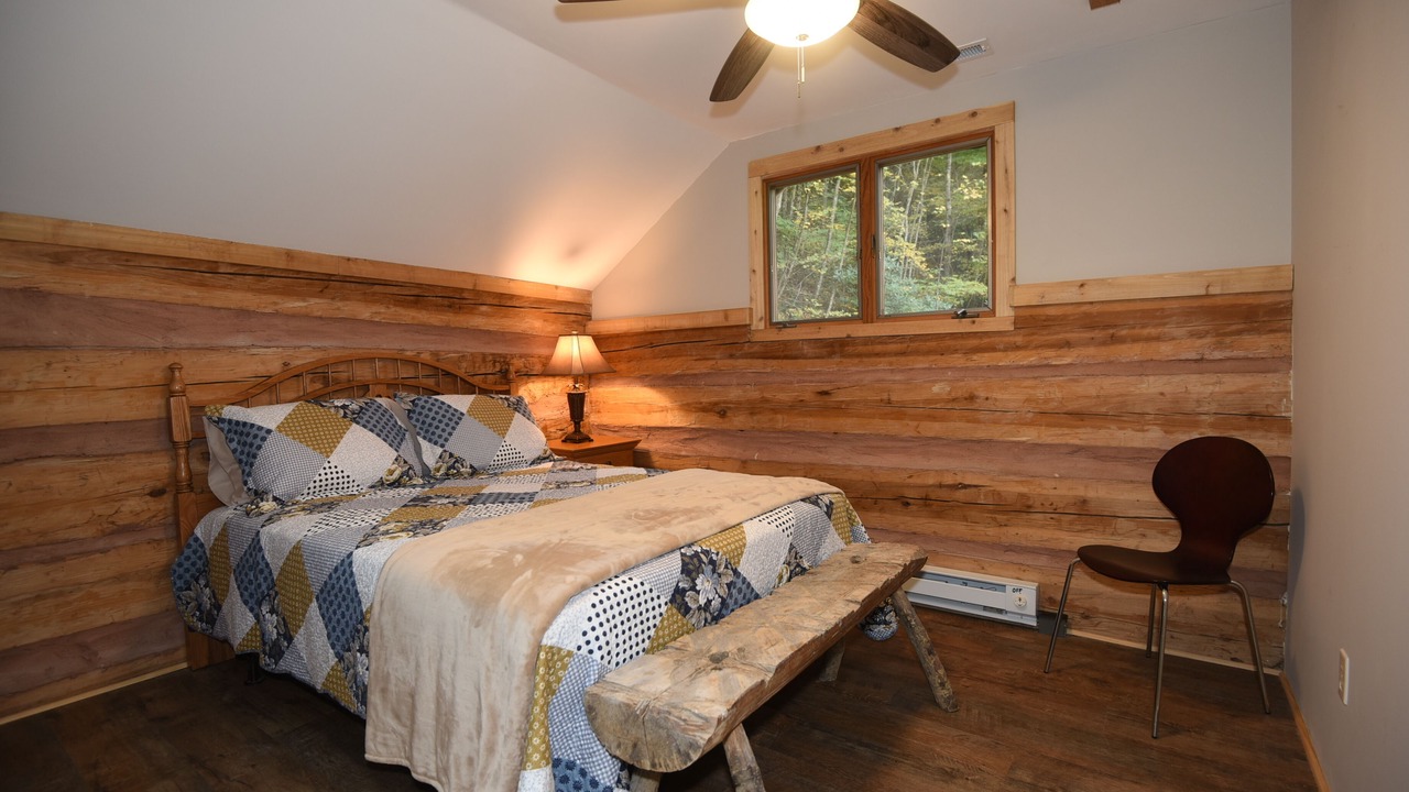 Photo of Bedroom in Marshall