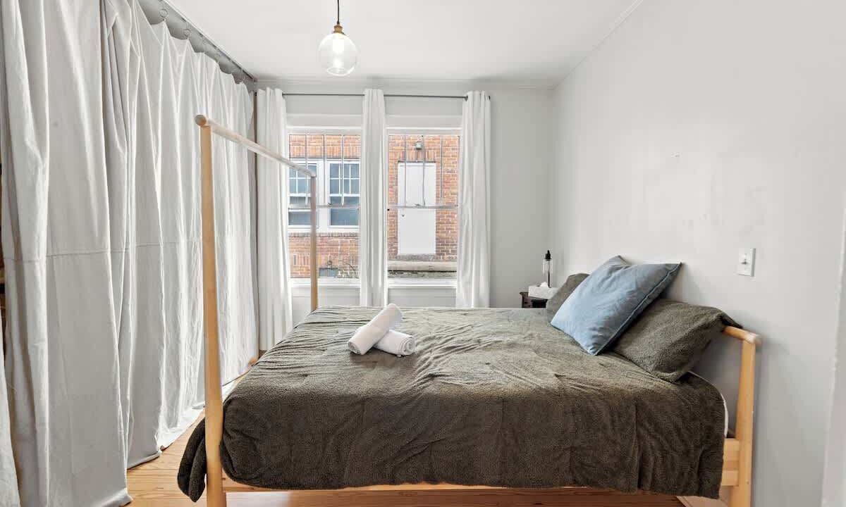 Photo of Bedroom in Plaza Midwood