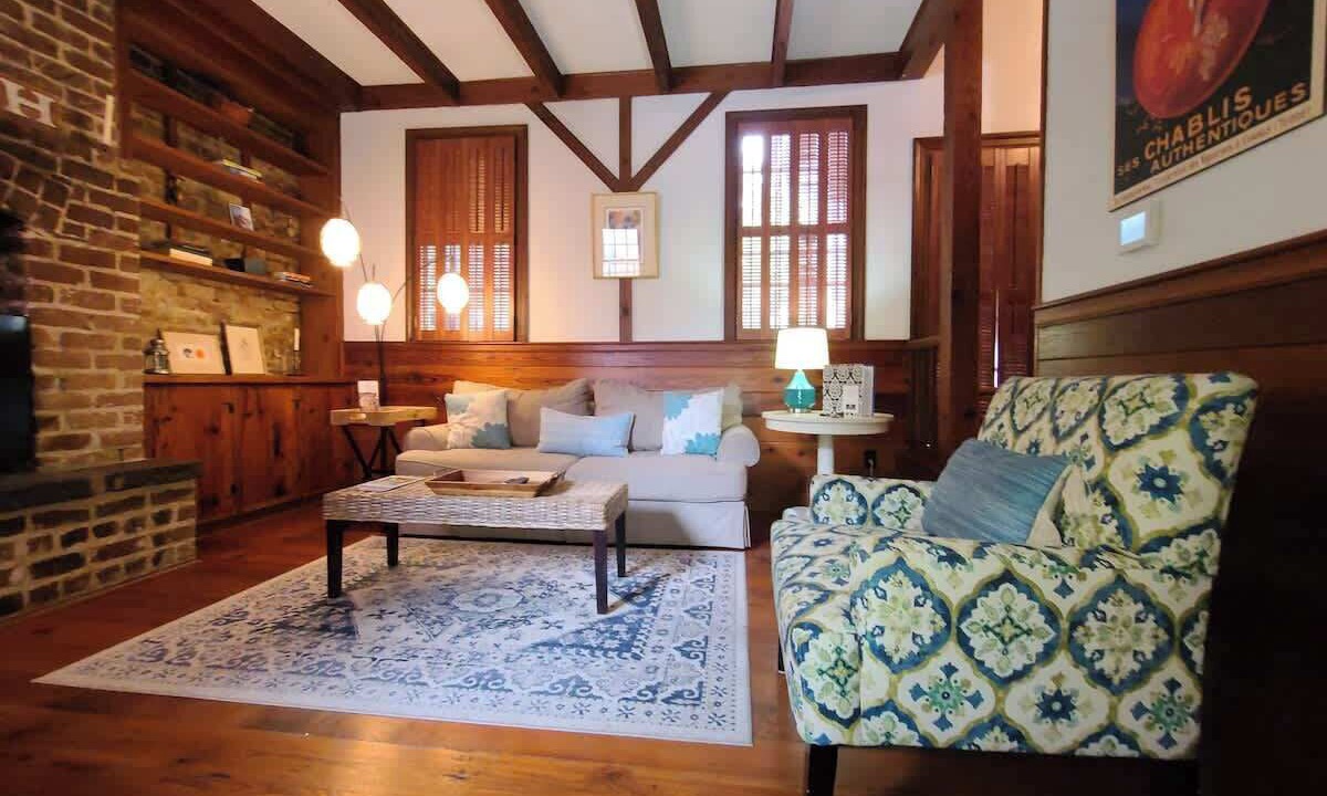 Photo of Livingroom in Historic Downtown Savannah