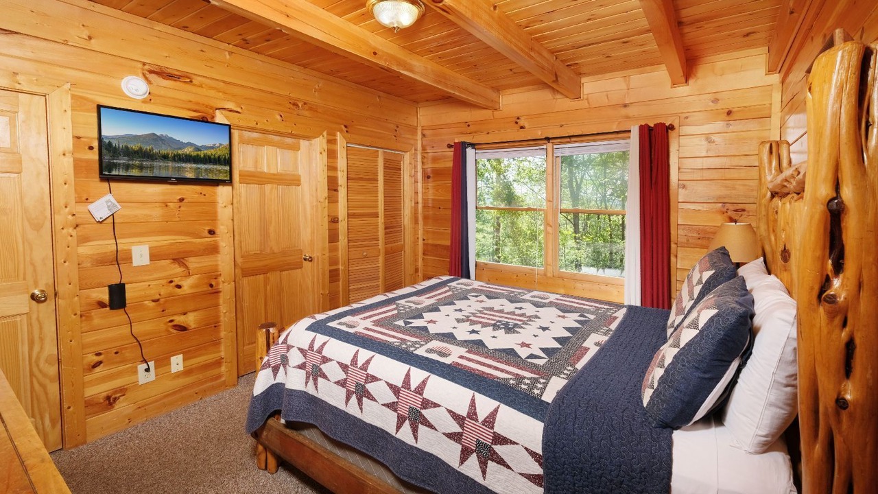 Photo of Bedroom in Sevierville