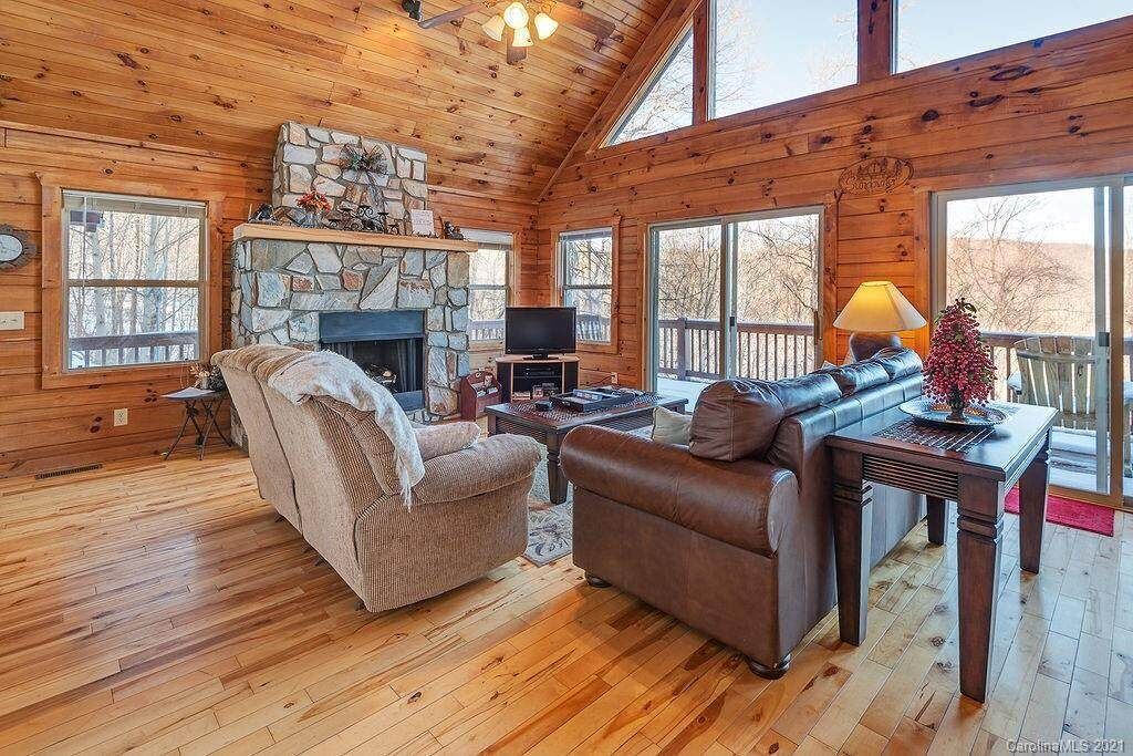 Photo of Livingroom in Waynesville