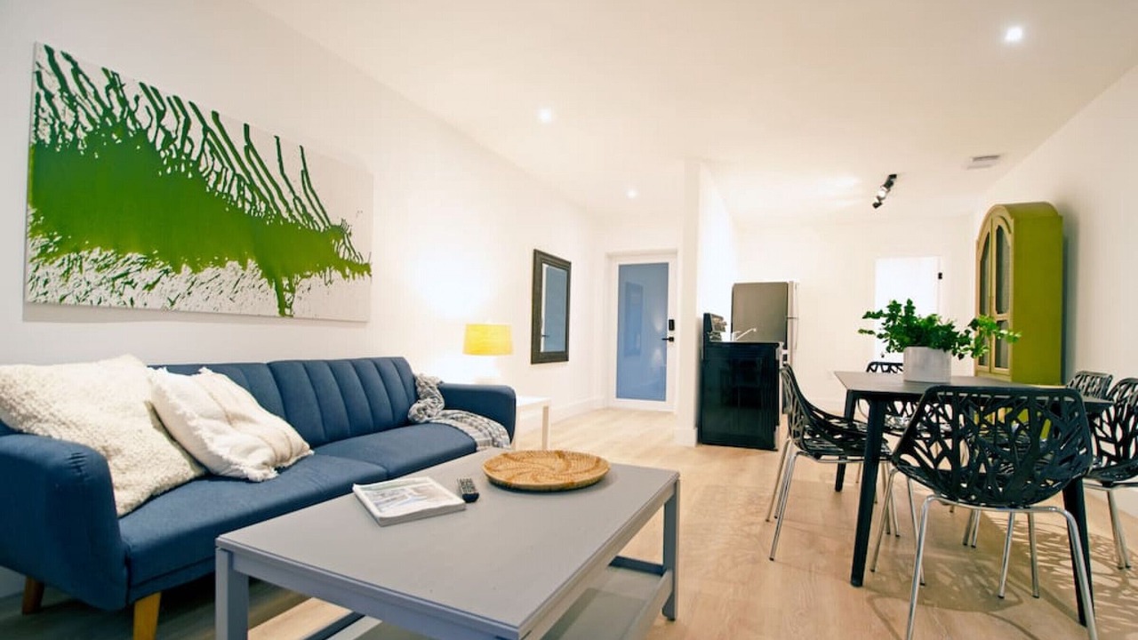 Photo of Livingroom in Eastern Shores