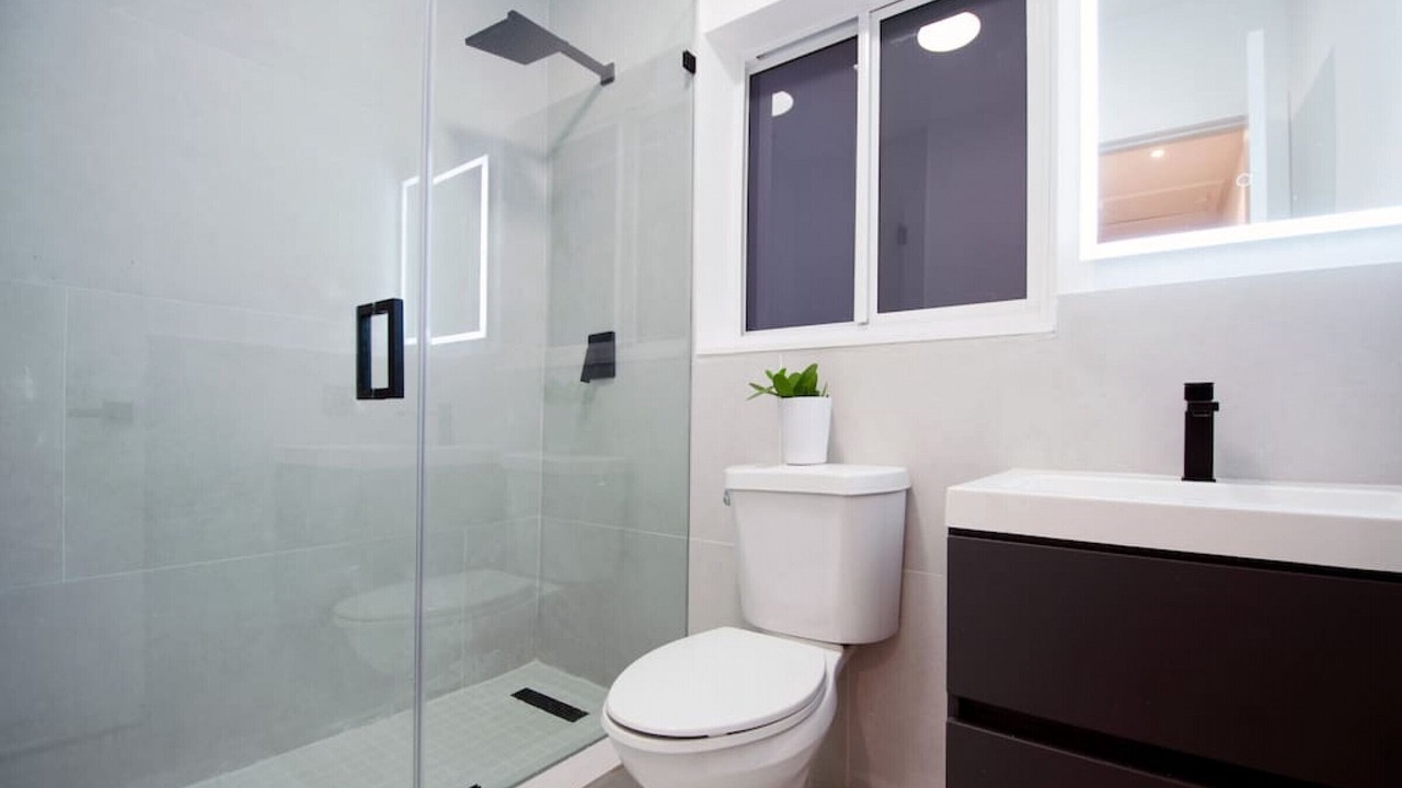 Photo of Bathroom in Eastern Shores