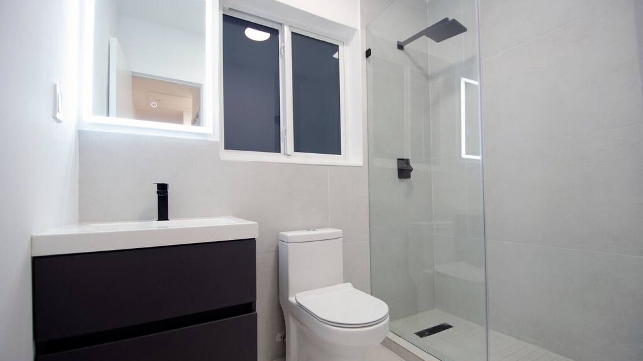 Photo of Bathroom in Eastern Shores