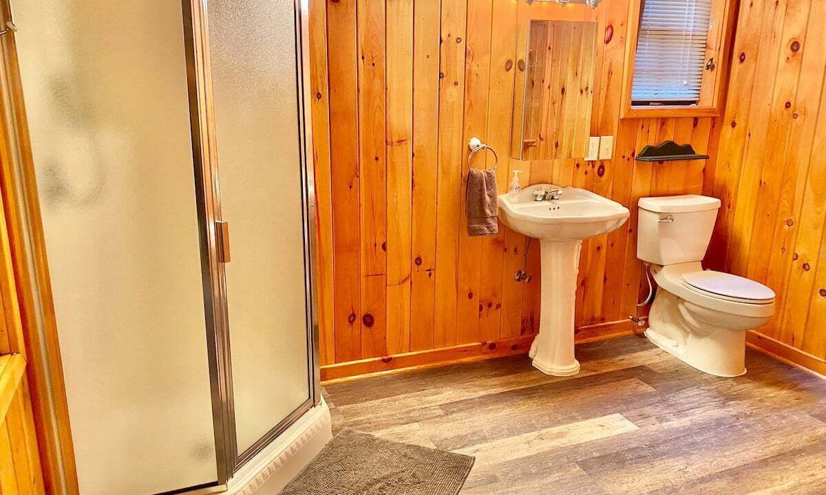 Photo of Bathroom in Blairsville