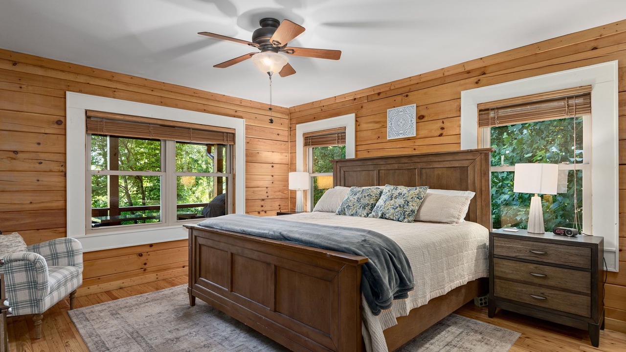 Photo of Bedroom in Maggie Valley