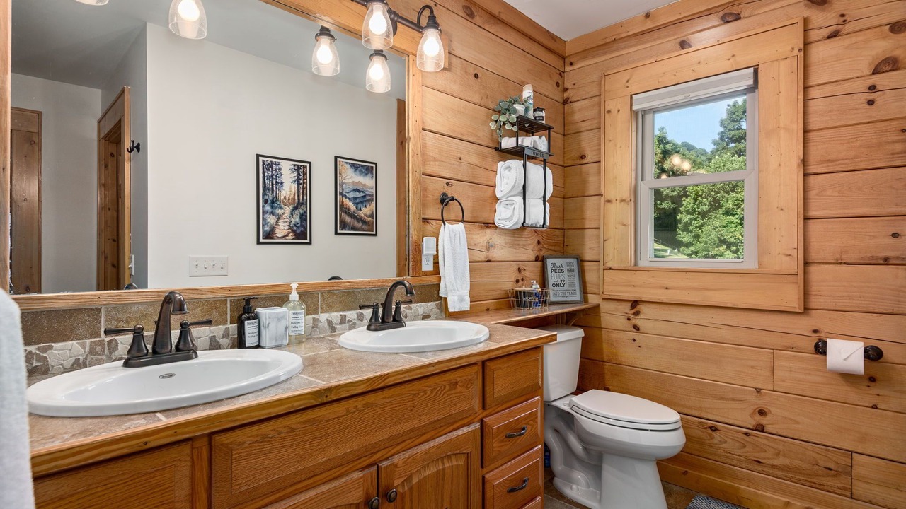 Photo of Bathroom in Maggie Valley