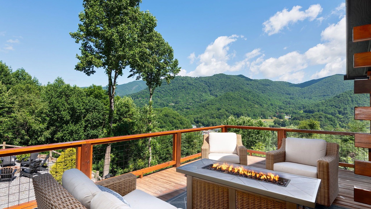 Photo of Patio Balcony in Maggie Valley