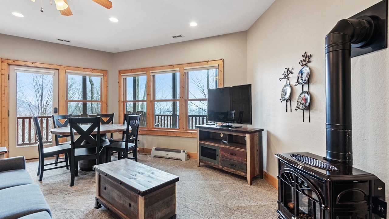 Photo of Livingroom in Waynesville