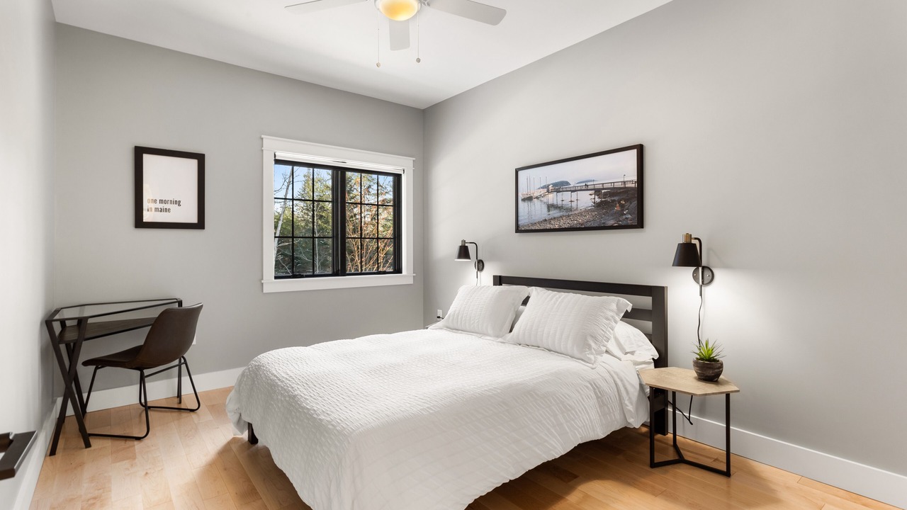 Photo of Bedroom in Lamoine